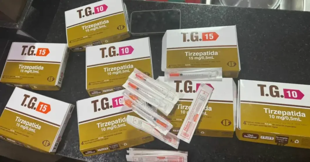 Un detenido y medicamentos adelgazantes recuperados por efectivos policiales de Santa Ana